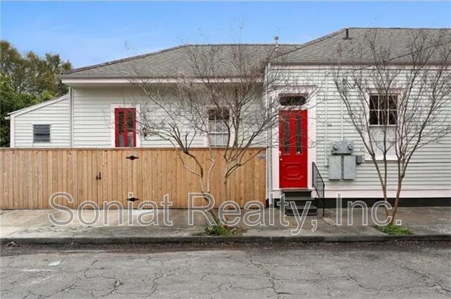 Foto del edificio - 2501 Burgundy St