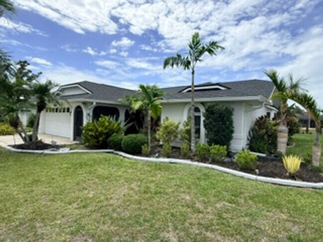 Foto del edificio - 25482 Rampart Blvd
