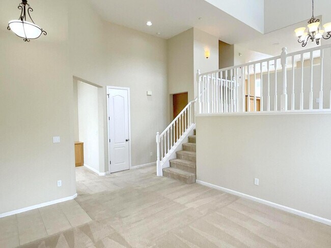 Foto del edificio - 6319 Byron Ln