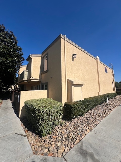 Building Photo - 5404 Balboa Arms Dr