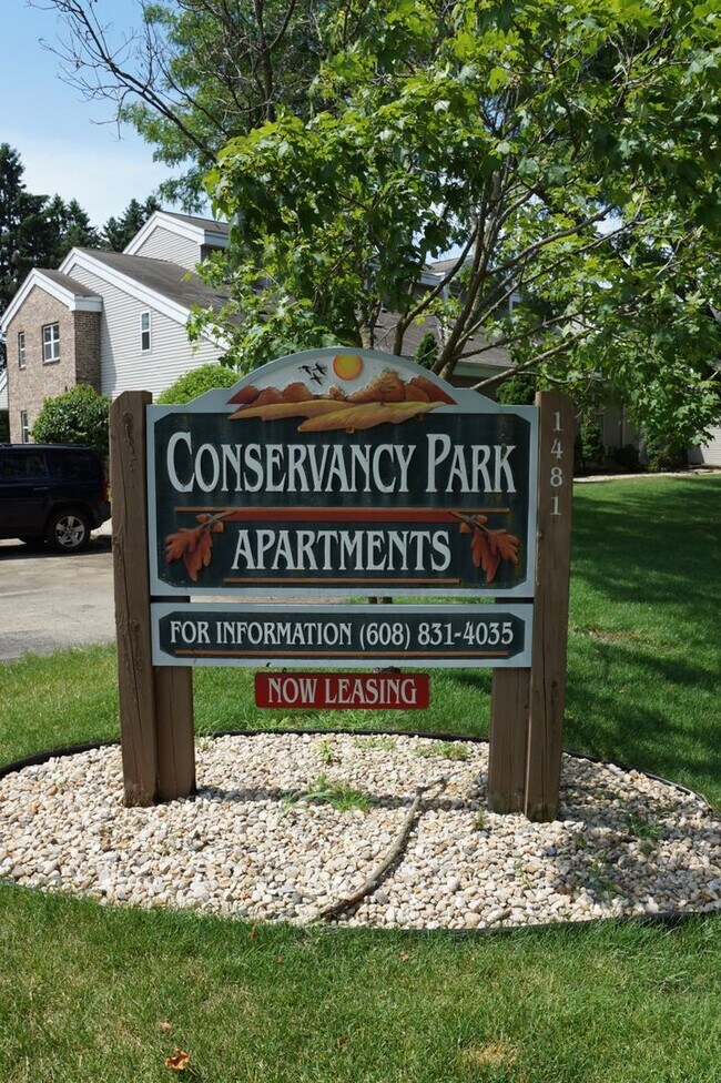 Building Photo - Fantastic Arboretum location - Spacious Ga...