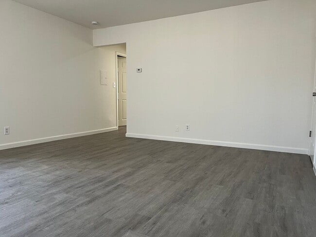 Building Photo - 1744 Noranda Dr