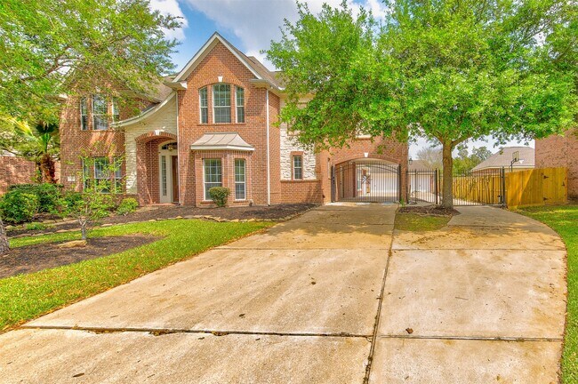 Foto del edificio - 3430 Queensburg Ln