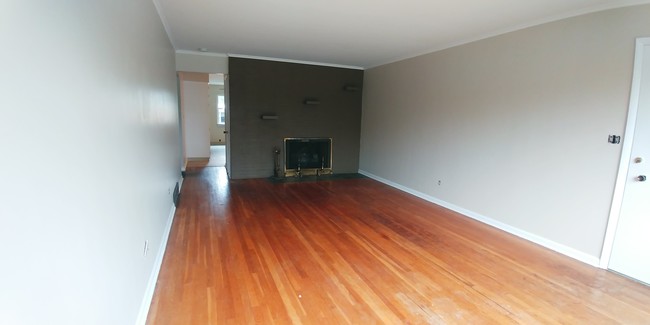 Building Photo - 3249 Tremont Rd