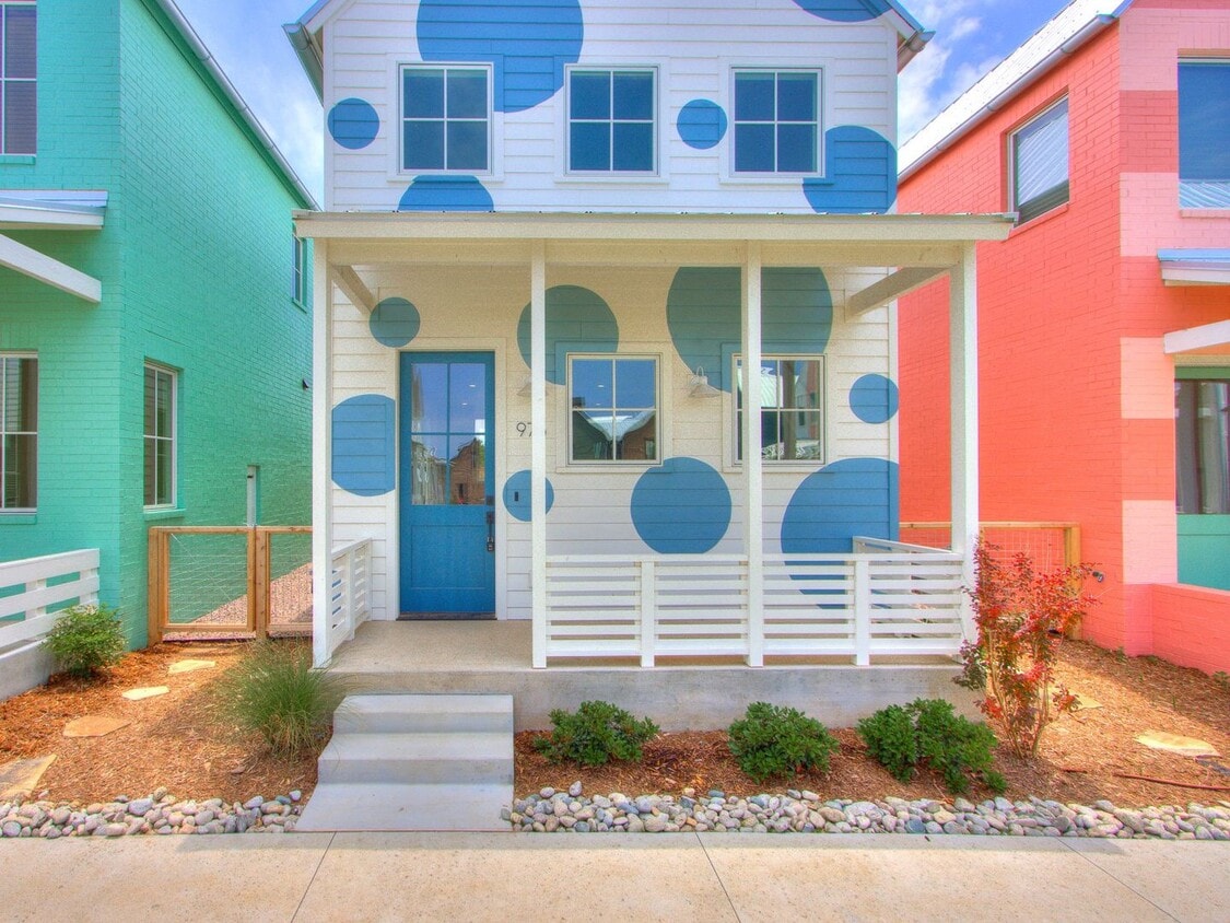 Primary Photo - Incredible Brand New Luxury Home in the Wh...
