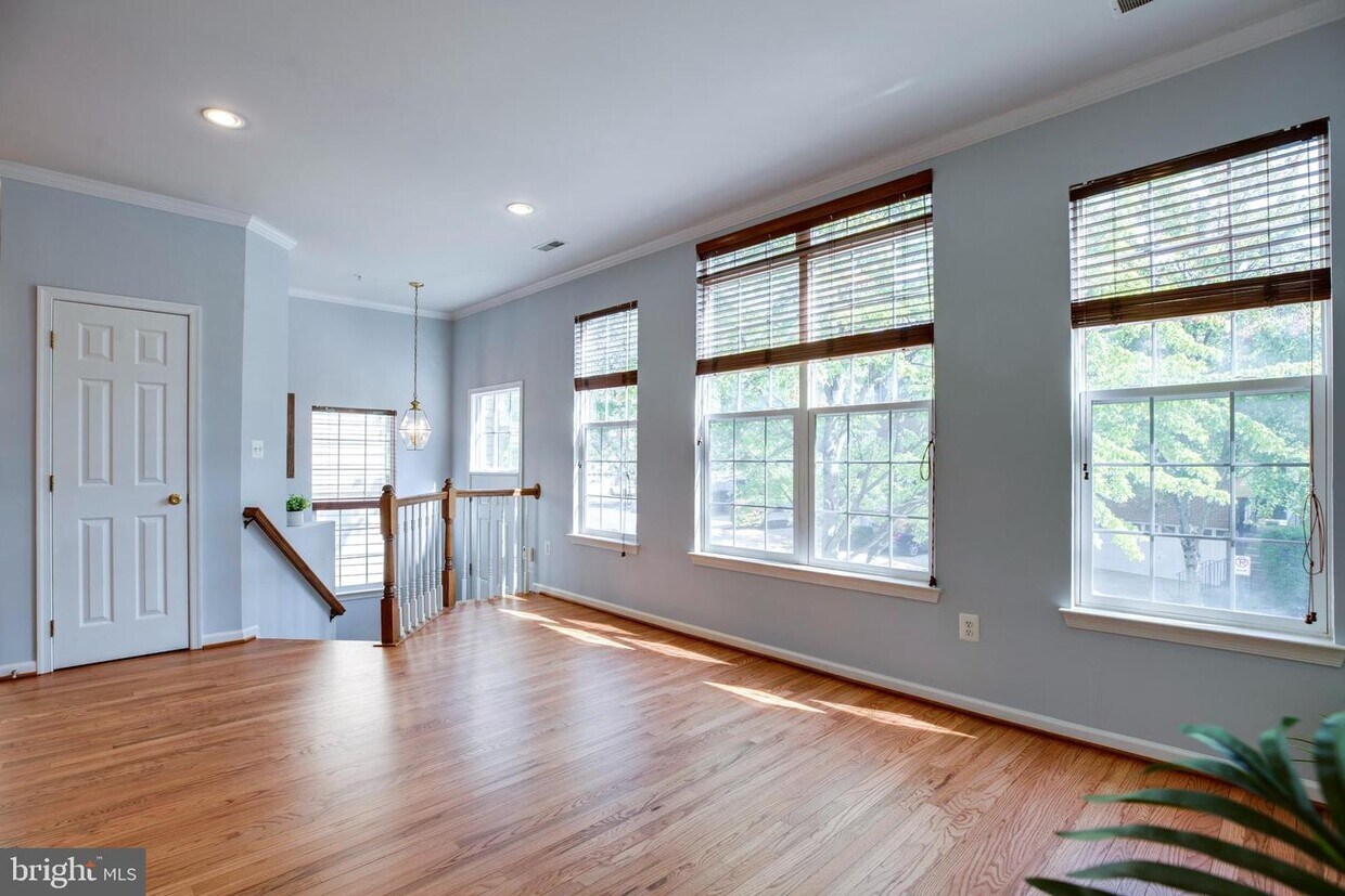 30 Case St, Gaithersburg, MD 20878 Townhome Rentals in Gaithersburg