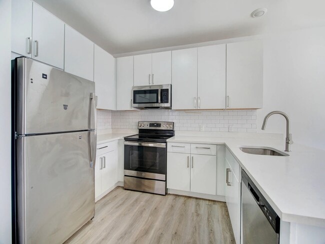 Building Photo - 1127 Stuyvesant Ave.