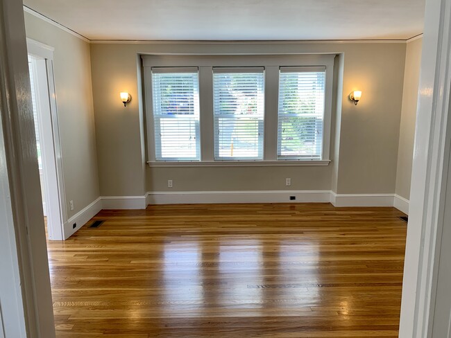 Living room - 16 Appleton Place