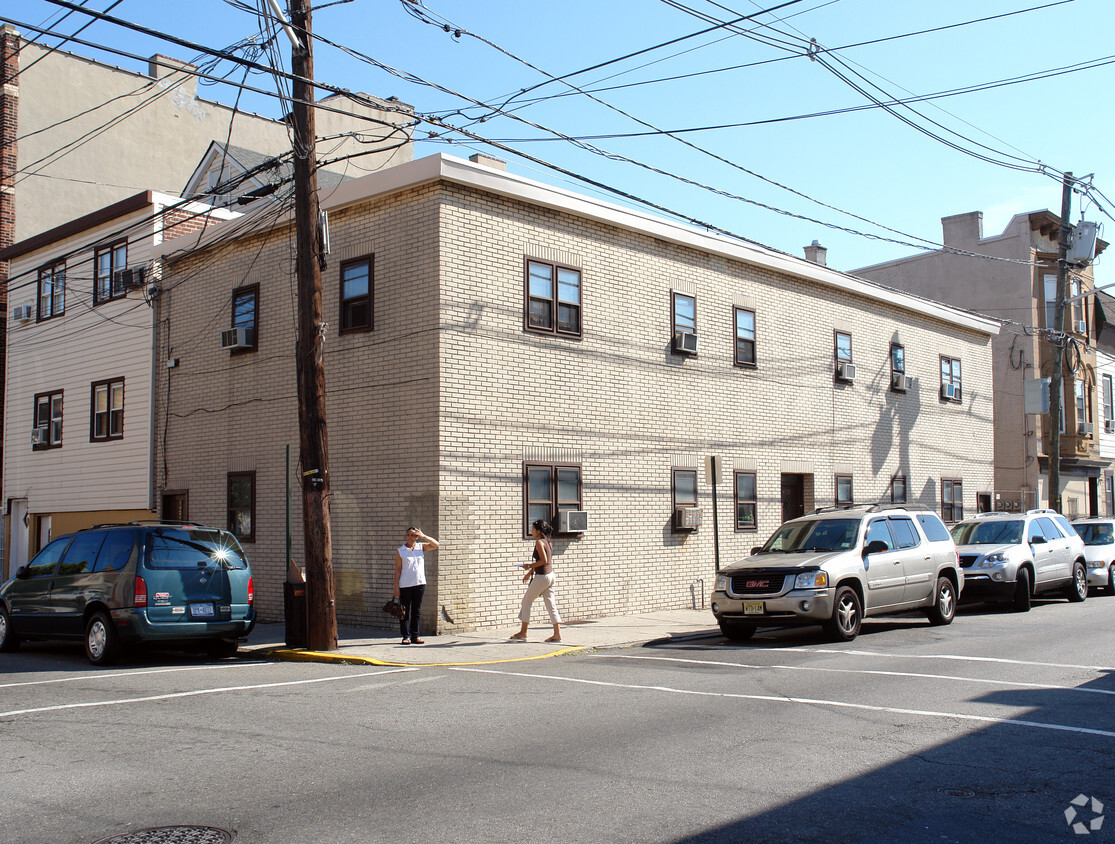 Building Photo - 4110-4120 New York Ave