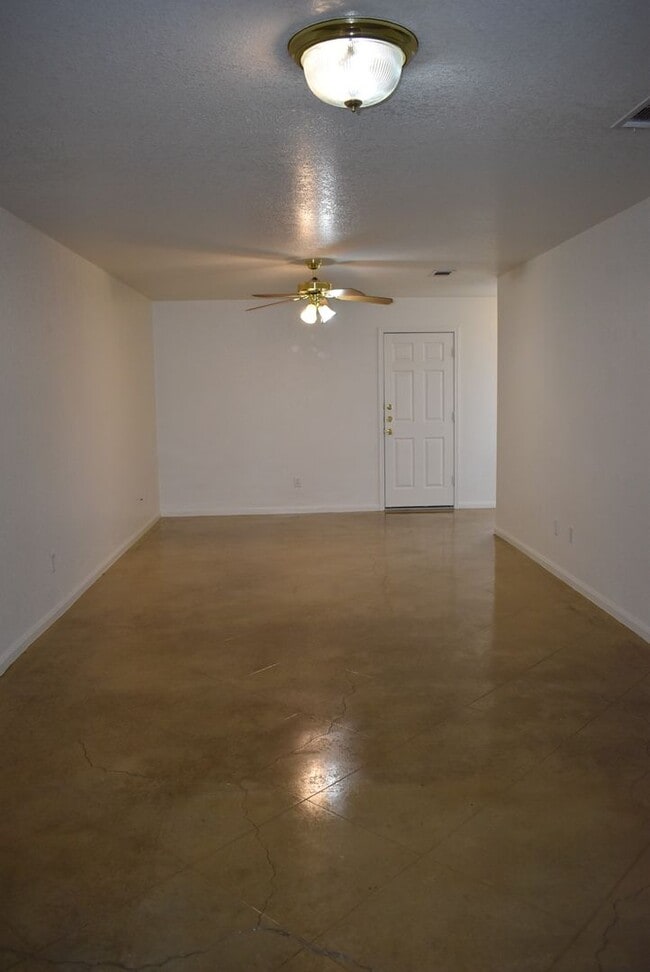 Building Photo - 934 RW