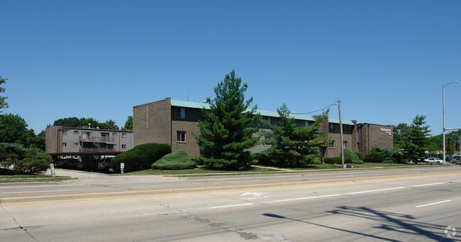 Building Photo - Sterling Arms Condominiums