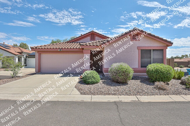 Building Photo - 752 E Rose Marie Ln