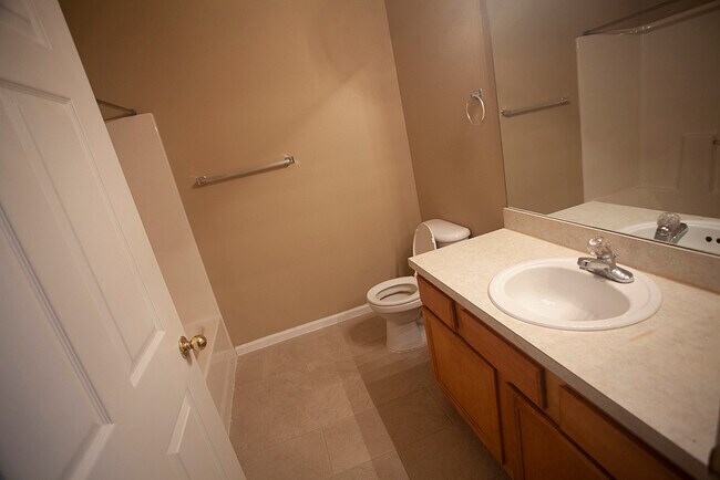 Building Photo - 6051 Maggies Cir
