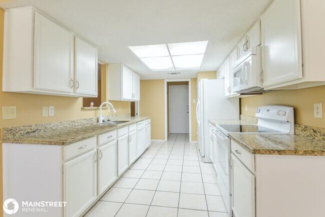 Building Photo - 8222 Meadow Sun St, San Antonio, TX 78251