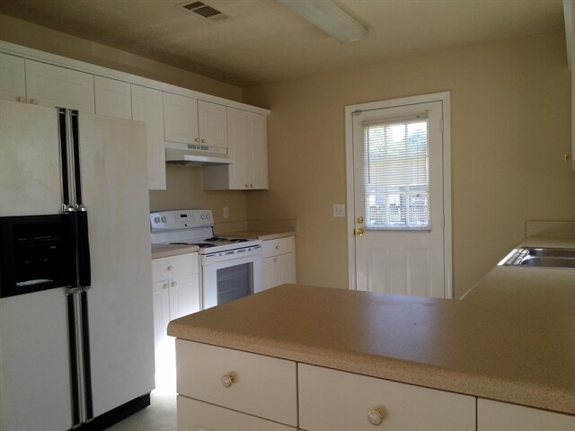 Foto del edificio - 1513 Waxman Dr