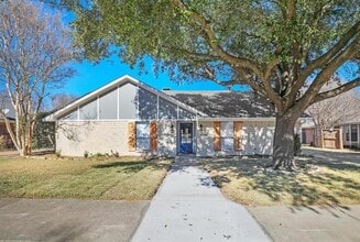 Building Photo - 5008 Edgewater Dr