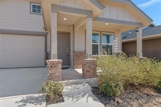 Building Photo - 153 Sormonne Lp