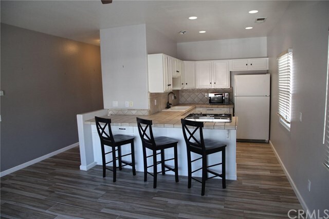 Foto principal - 127 Marine Ave