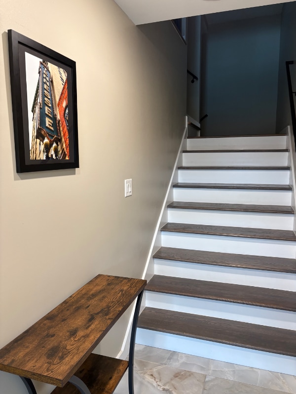 Building Photo - 577 English St