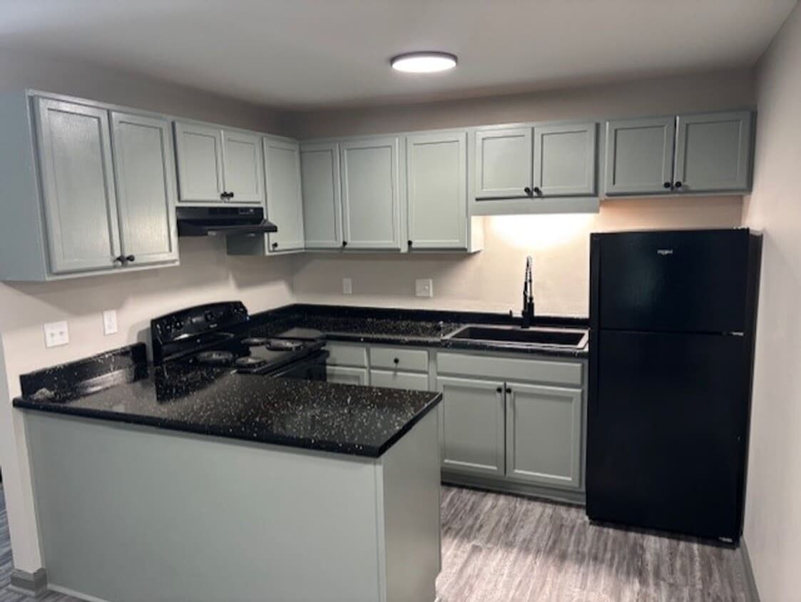 Foto principal - Camden Pointe Apartments