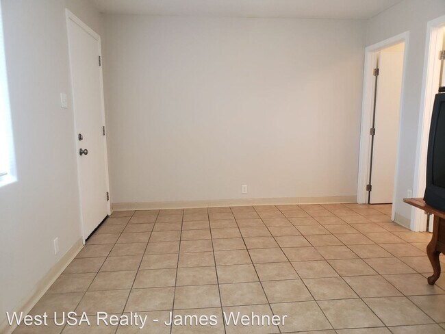 Building Photo - 840 E Turney Ave