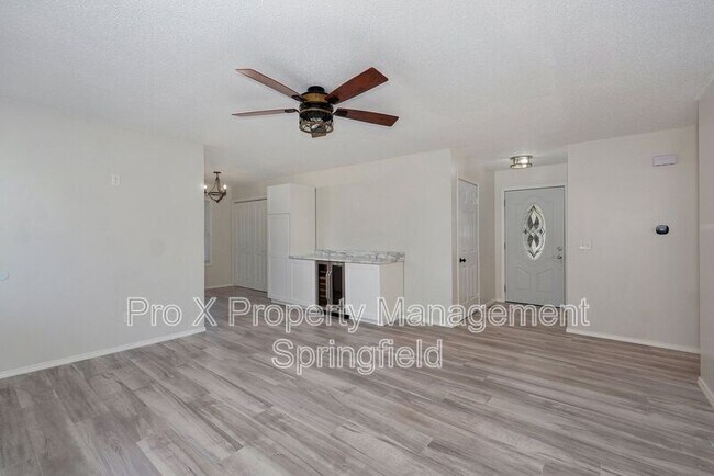 Foto del edificio - 1022 W McGee St