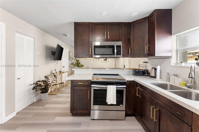 Foto del edificio - 2275 NW 33rd St