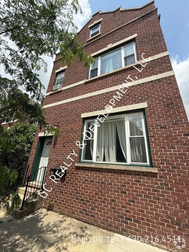 Building Photo - 1512 W 17th St