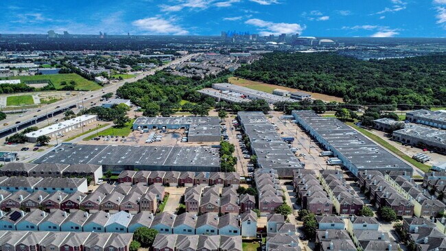 Foto del edificio - Gated community