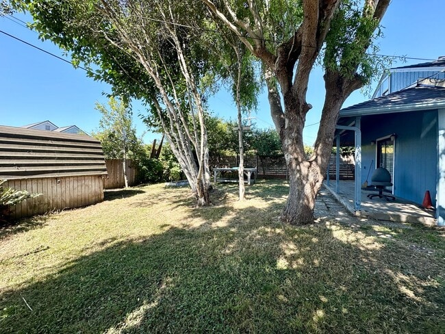 Building Photo - Charming Furnished 3-Bedroom Arcata Home with Bonus Loft + Fenced Yard