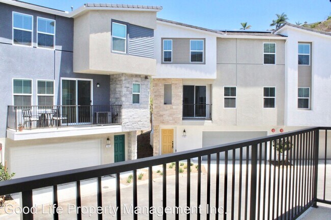 Building Photo - 452 Fitzpatrick Rd
