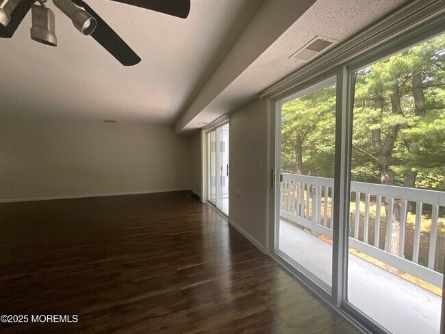 Foto del edificio - 411 Schley Ave