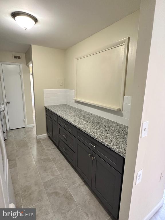 Building Photo - 12207 Braxfield Ct