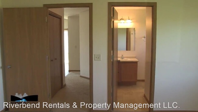 Foto del edificio - 2 br, 1 bath House - 13305 44th Ave N