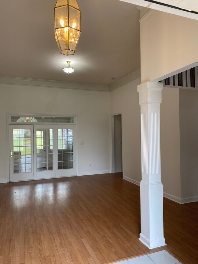 Foto del edificio - 4545 Reigate Ct