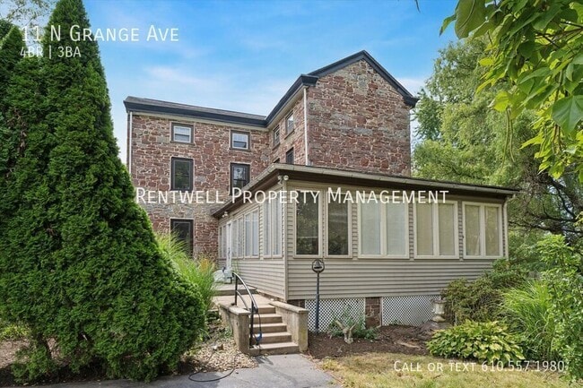 Building Photo - 11 N Grange Ave