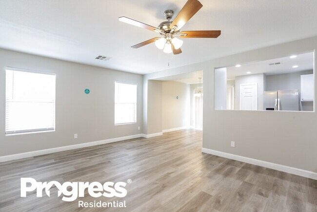 Building Photo - 11738 Magliana St
