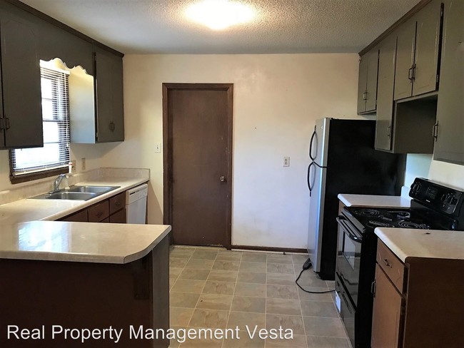 Building Photo - 2479 Shea Dr