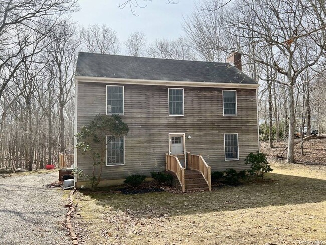 Building Photo - 102 Laurel Dr