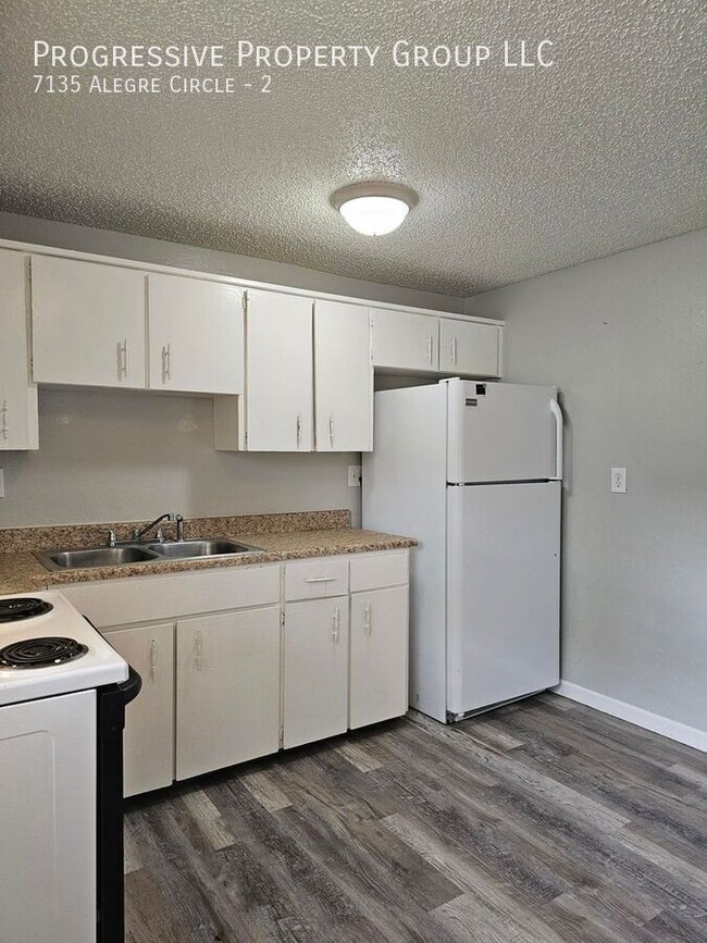 Building Photo - 2-Bed, 1-Bath Home for Just $1,075/Month!