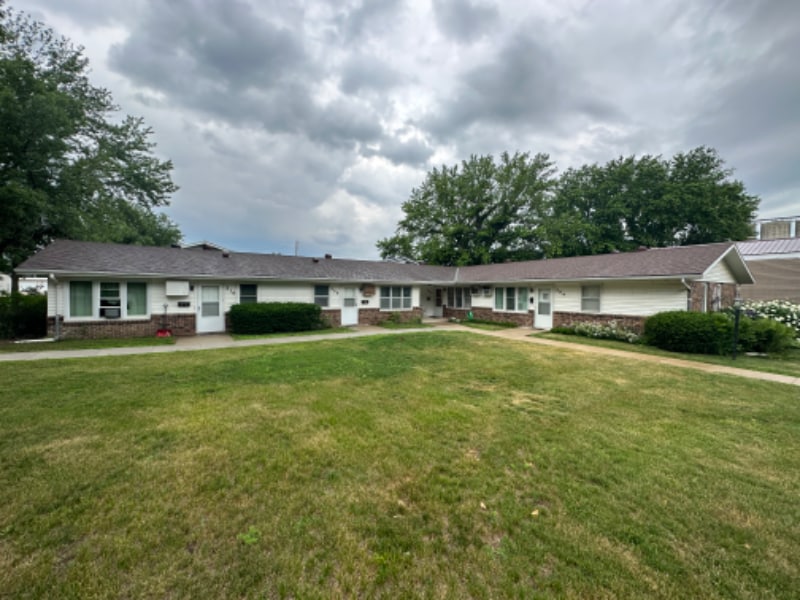 204 Locust St, Hospers, IA 51238 Room for Rent in Hospers, IA