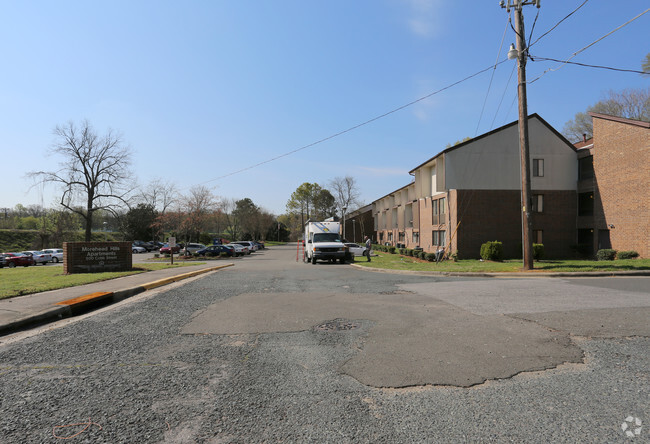 Foto del edificio - Morehead Hills Senior Apartments