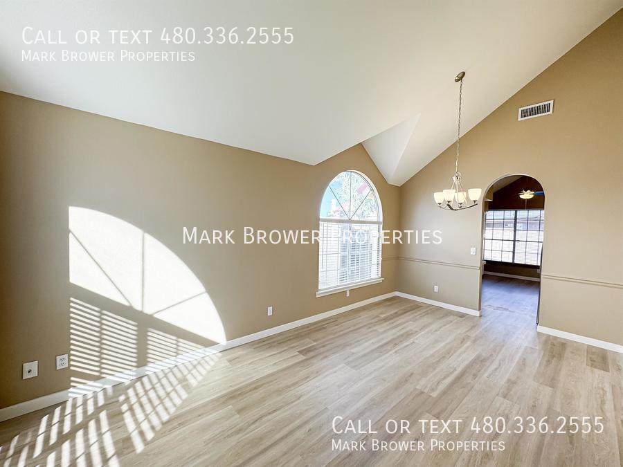 Primary Photo - 319 S Abilene Dr