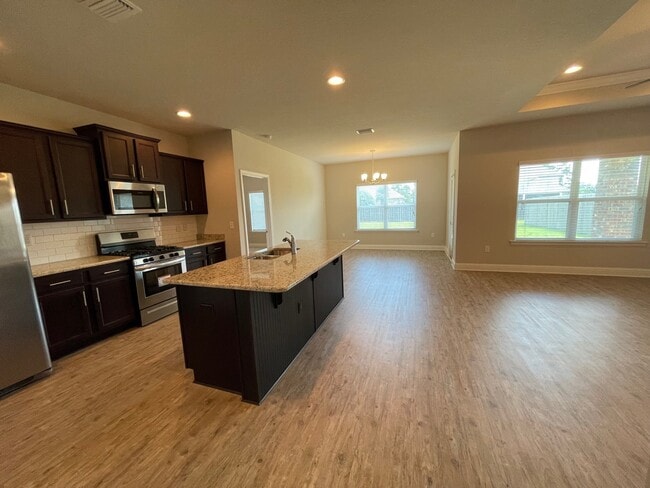 Building Photo - 31689 Kestrel Loop
