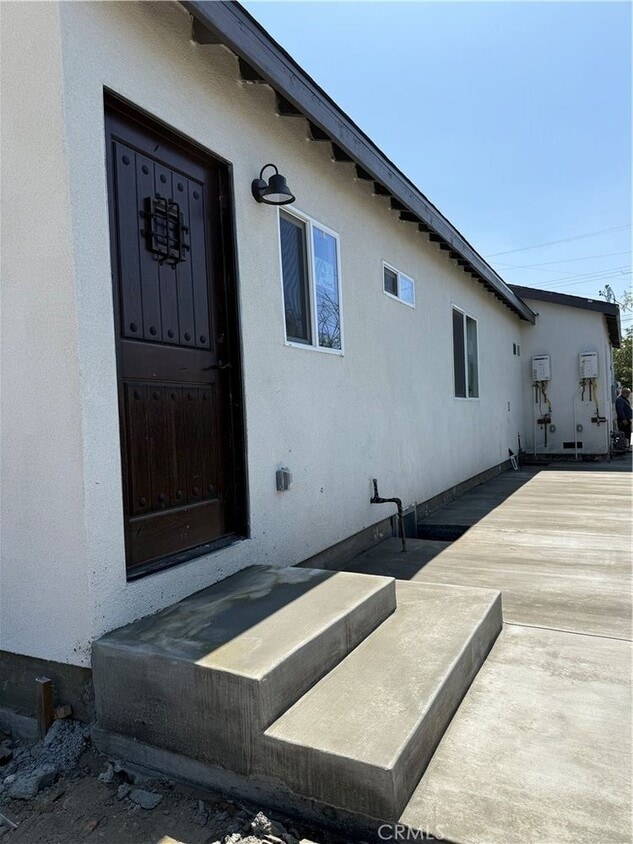 Primary Photo - 11827 Art St