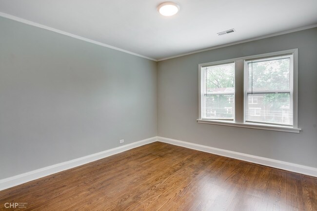 Building Photo - Beautiful renovated 2BR / 2Ba row house
