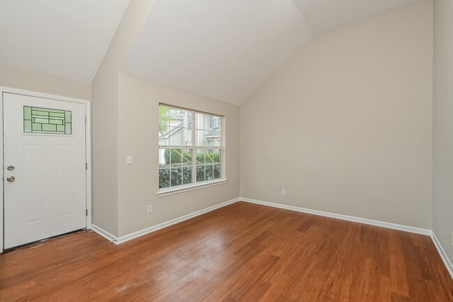 Foto del edificio - 1997 Cutters Mill Way