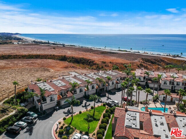 Building Photo - 6450 Lunita Rd