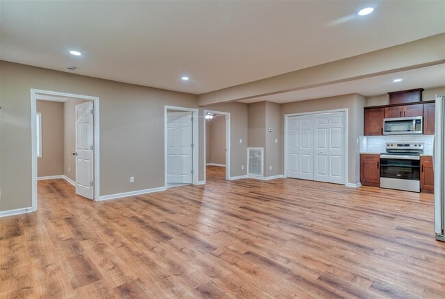 Foto del edificio - 704 W 7th St