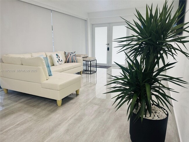 Building Photo - 60 SE Marlin Ave